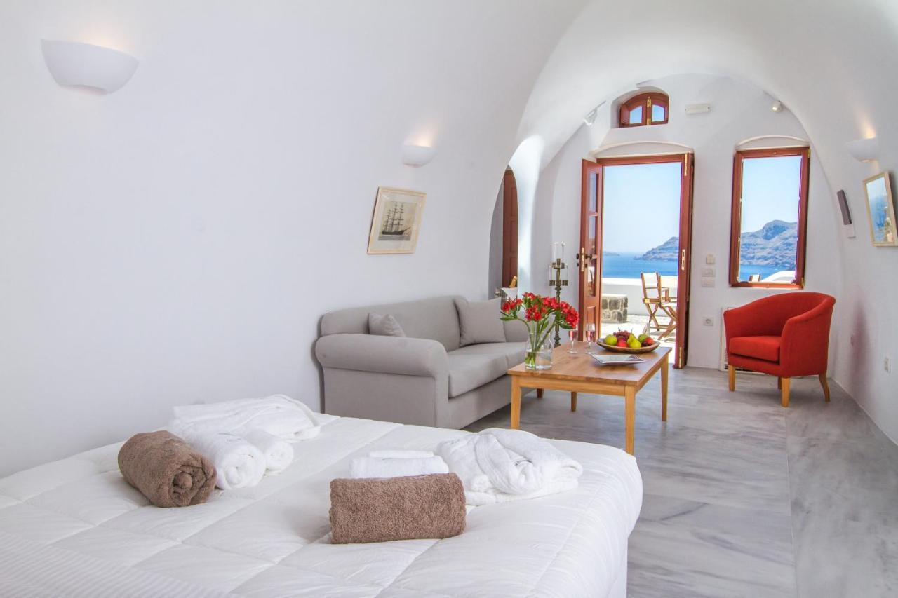 Oia Mare Villas (Adults Only) Exterior photo